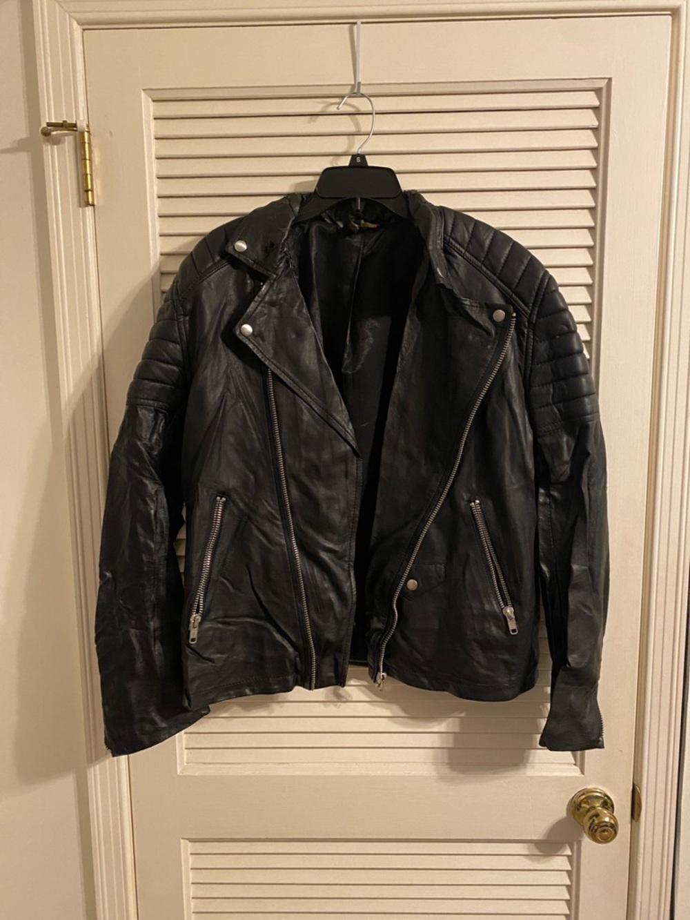 Men's Black faux Leather Biker Jacket - Classic Quilted Shoulder Design